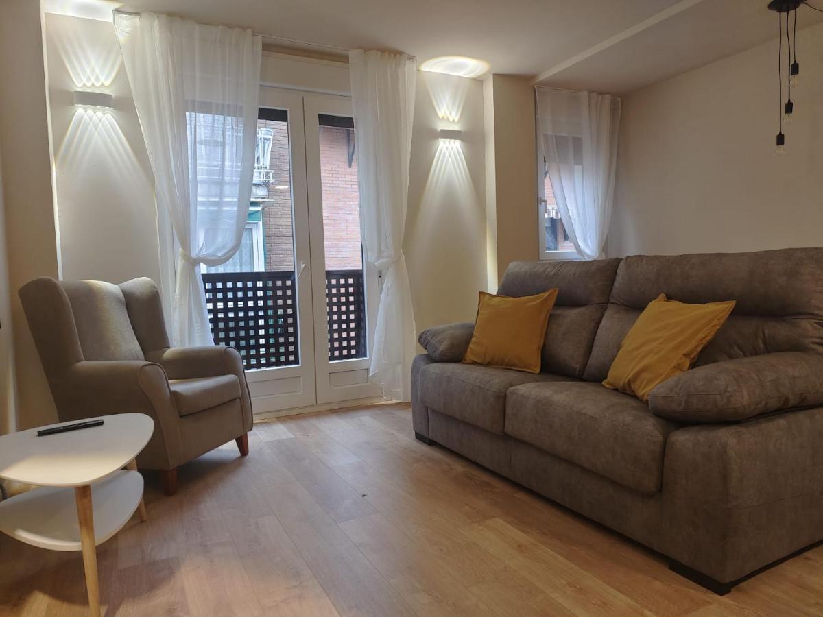Apartamentos Picasso Alcalá de Henares Kültér fotó